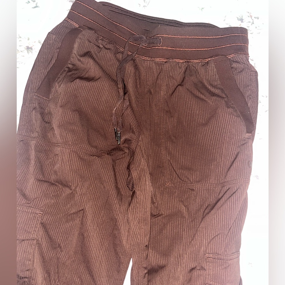lululemon athletica Women's Brown Cargo Trousers - Picture 6 of 12